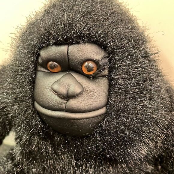 Black Gorilla Plush with Velcro Hands. Size 8”Mei Da Toys - Picture 2 of 5